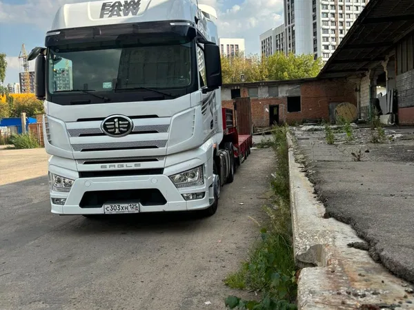 Седельный тягач FAW CA4180P66K25E5