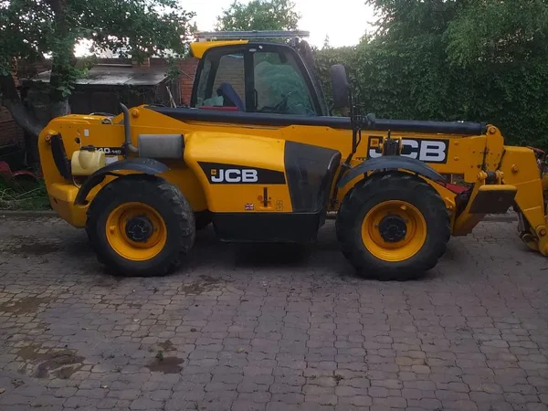 Телескопический погрузчик JCB 540V140