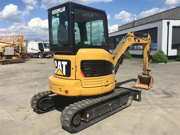 Мини-экскаватор Caterpillar 303,5CR