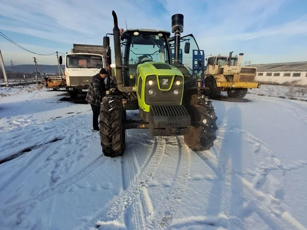 Трактор Zoomlion RS 1604