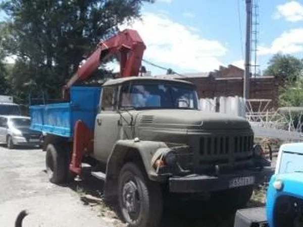 Бортовой грузовик с КМУ ЗИЛ 130