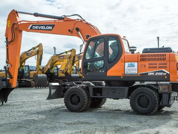 Гусеничный экскаватор DOOSAN DX210 W-7B