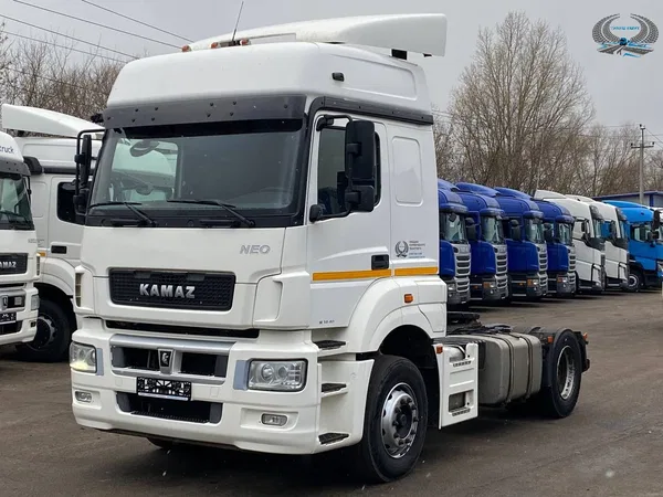 Седельный тягач                                                         КамАЗ                                                     М1840 5490 S5 NEO