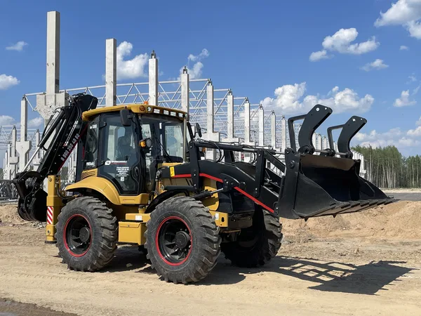 Экскаватор-погрузчик Профессионал PB388H