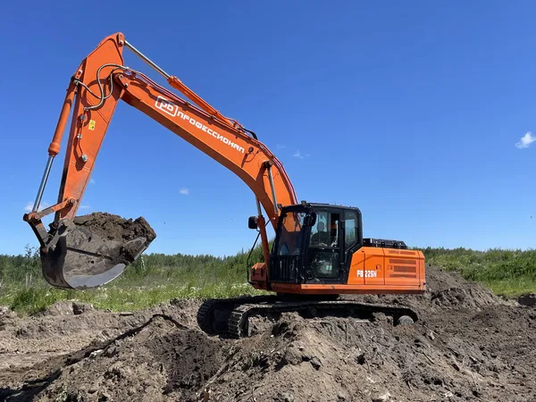 Гусеничный экскаватор Профессионал PB225N