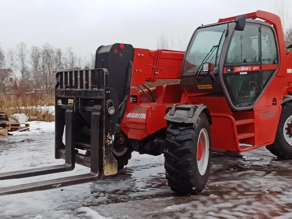 Телескопический погрузчик Manitou MHT 10120  LT
