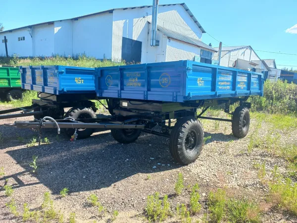 Тракторный прицеп  2ПТС-4,5