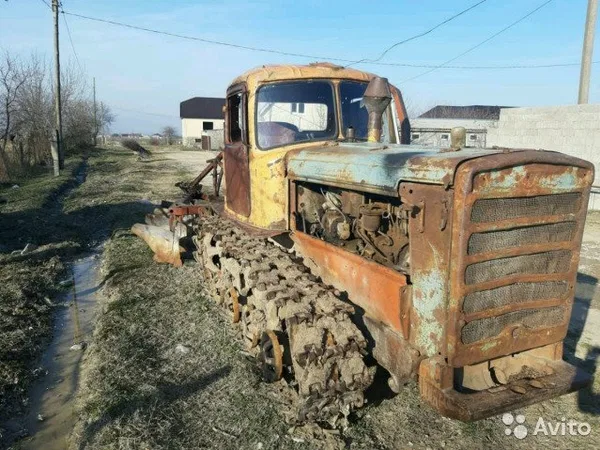 Гусеничный трактор ДТ-75