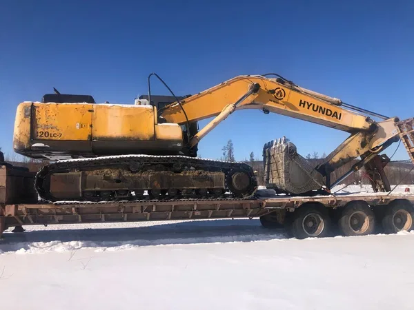 Гусеничный экскаватор                                                         Hyundai                                                     R320LC-7