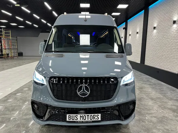 Мобильный офис Mercedes-Benz SPRINTER 319 CDI 4х4 Extra Long 8+1