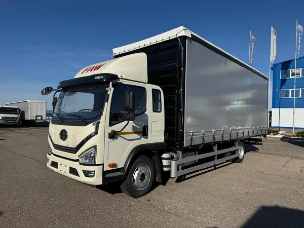 Тентованный автомобиль FAW Tiger 6G