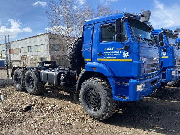 Седельный тягач                                                         КамАЗ                                                     441080