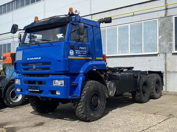 Седельный тягач                                                         КамАЗ                                                     65225-6215-47 (RT)