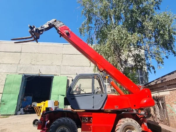 Телескопический погрузчик Manitou 2540 MRT