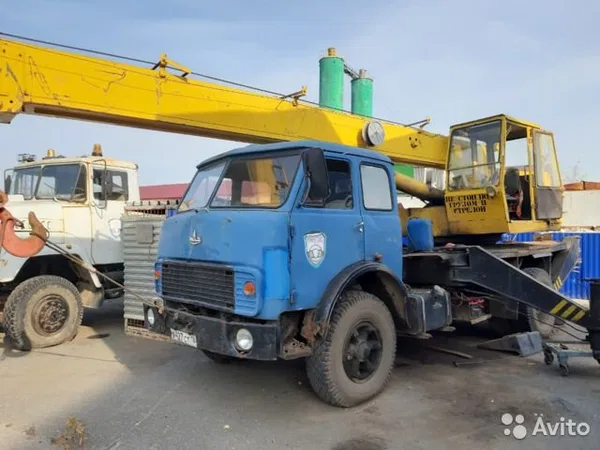 Автокран Ивановец КС-3577 на шасси МАЗ 5334