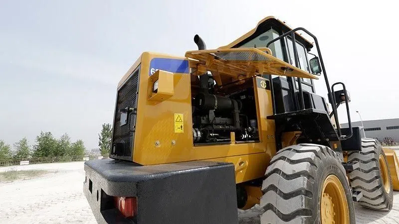 Фронтальный погрузчик SEM 636D