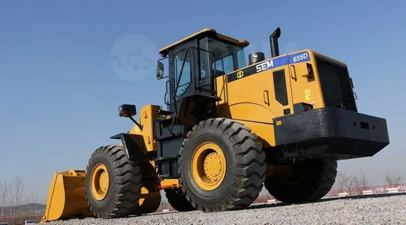Фронтальный погрузчик SEM  655D
