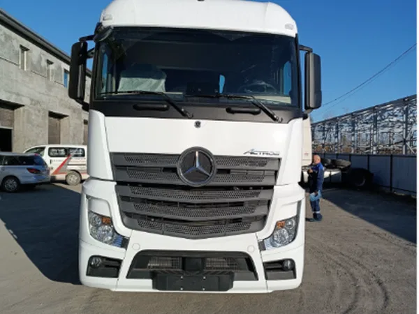 Седельный тягач Mercedes-Benz ACTROS 1853