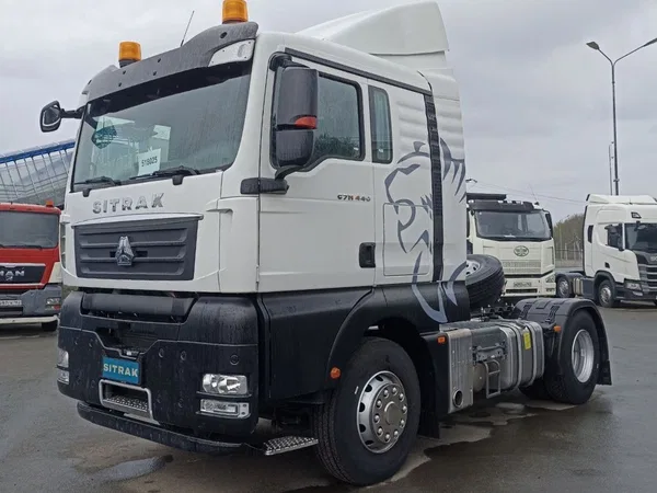 Седельный тягач Sitrak C7H 4x2