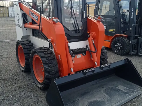 Мини-погрузчик SDTW TWS 65