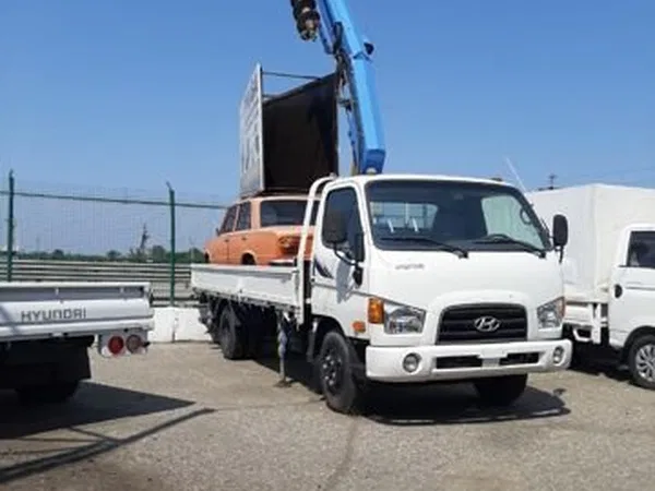 Бортовой грузовик с КМУ Hyundai