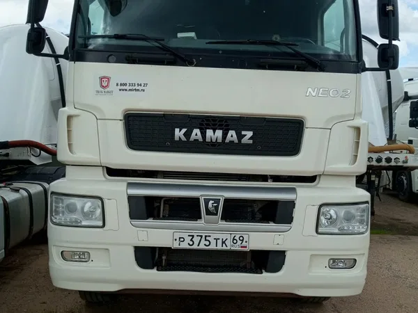 Седельный тягач КамАЗ М1840