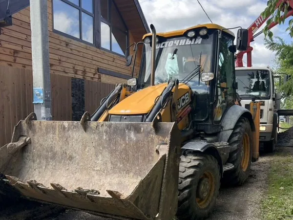 Экскаватор-погрузчик JCB 3CX