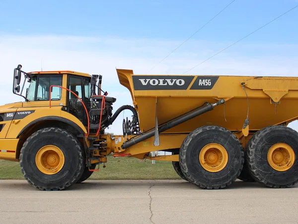 Сочлененный самосвал Volvo A45G, карьерный самосвал