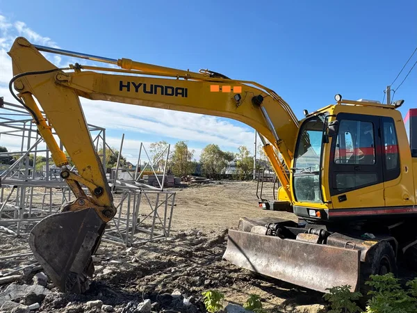Колесный экскаватор Hyundai R170W-7