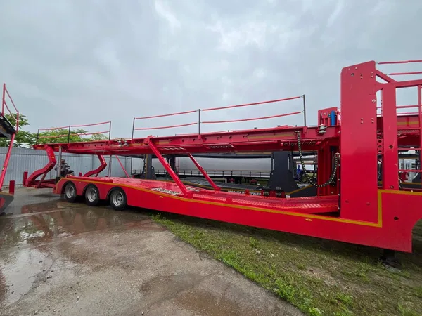 Полуприцеп автовоз LUXUDA (LIXUDA) LZC9506BG