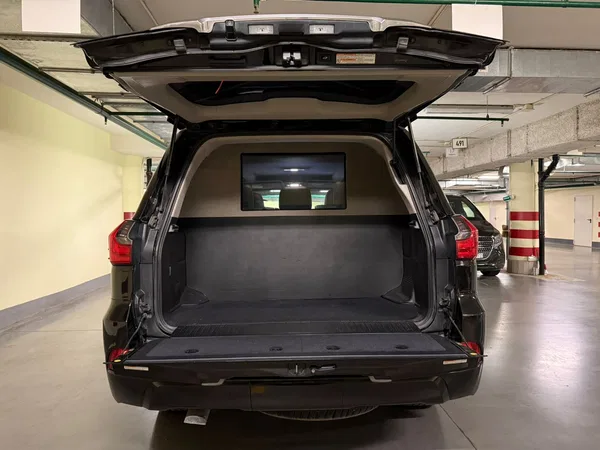 Бронированный автомобиль Lexus LX