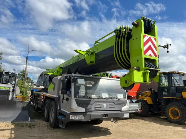 Автокран                                                         Zoomlion                                                     ZTC1000V на шасси ZOOMLION ZLJ5502