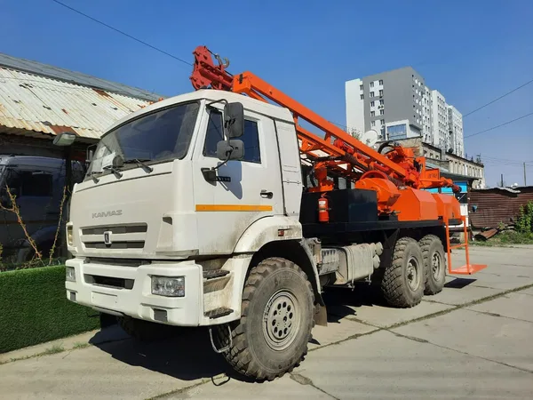 Мобильная буровая установка Бурспецтехника УРБ 2а2