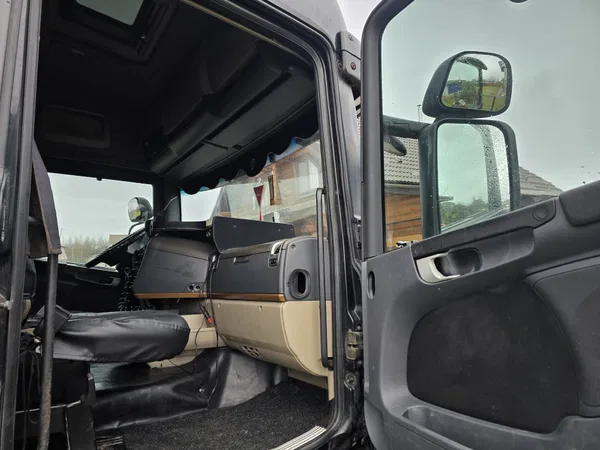 Седельный тягач Scania R420LA