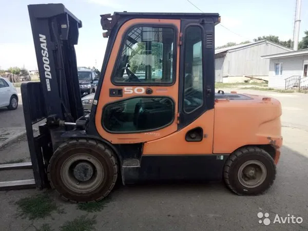 Вилочный погрузчик Doosan D50SС-5