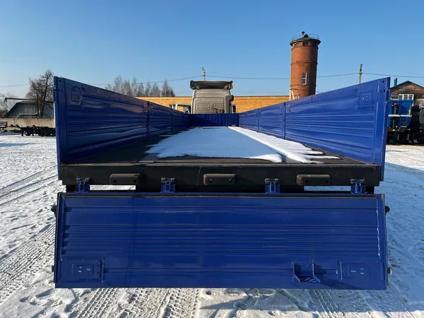 Бортовой полуприцеп МАЗ 975800-2010