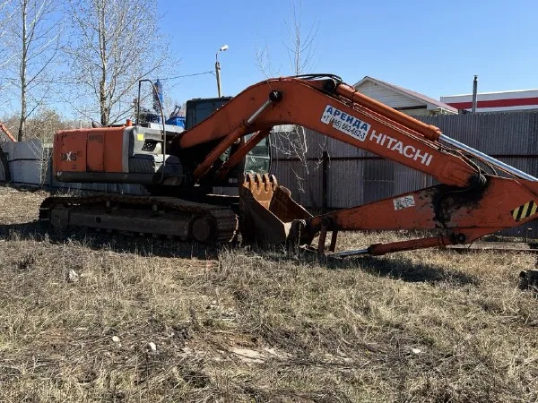 Гусеничный экскаватор Hitachi ZX 240 LC-3