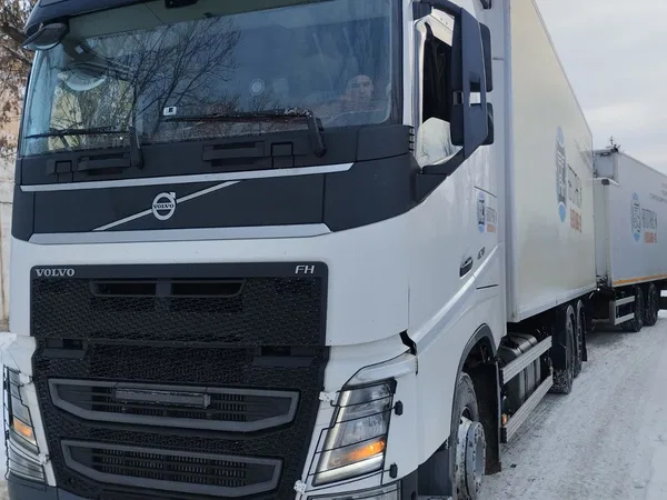 Седельный тягач Volvo FH12