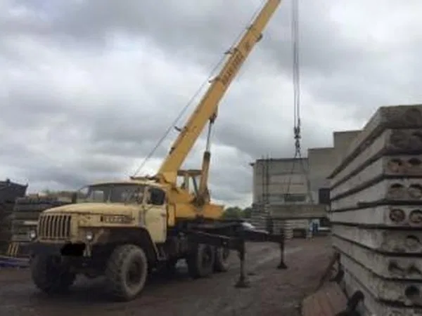 Автокран Ивановец КС-3574