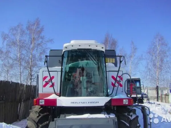 Зерноуборочный комбайн Ростсельмаш ACROS 550