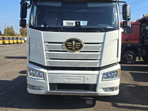 Седельный тягач FAW J6P