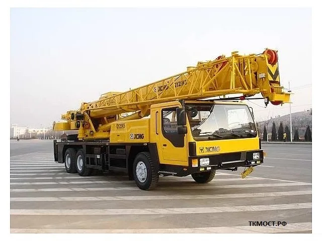 Автокран XCMG QY25