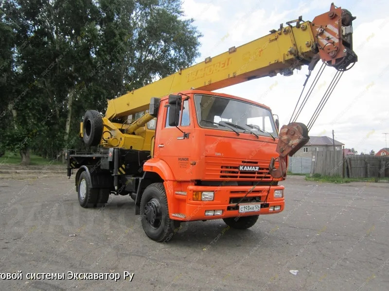 Автокран Ивановец КС-35715