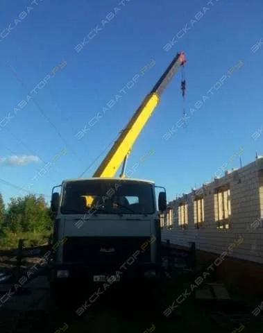Автокран Ивановец КС-35715