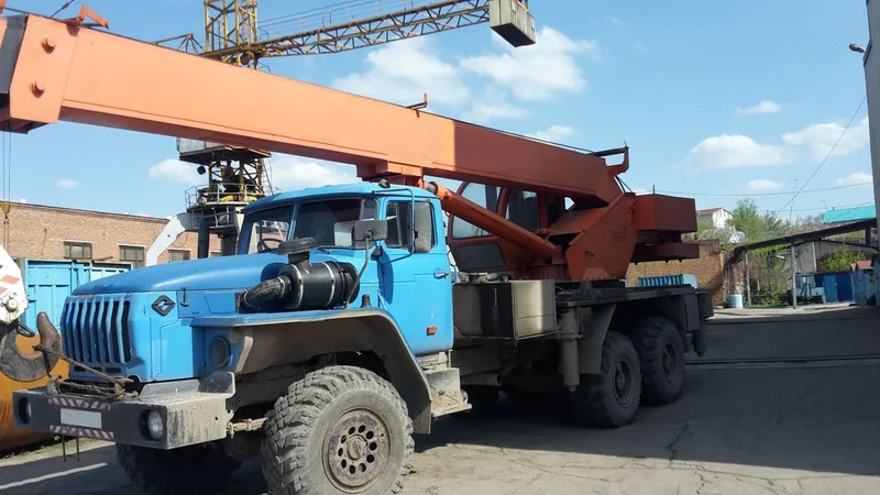 Автокран Ульяновец МКТ-40