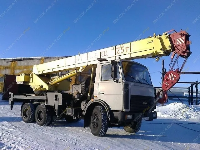 Автокран Ивановец КС-45717-1
