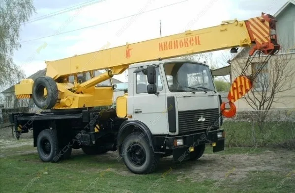 Автокран Ивановец КС-35714-10