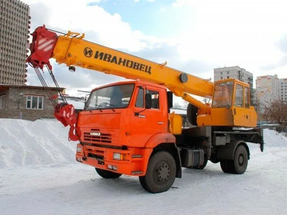 Автокран Ивановец 16 тонн