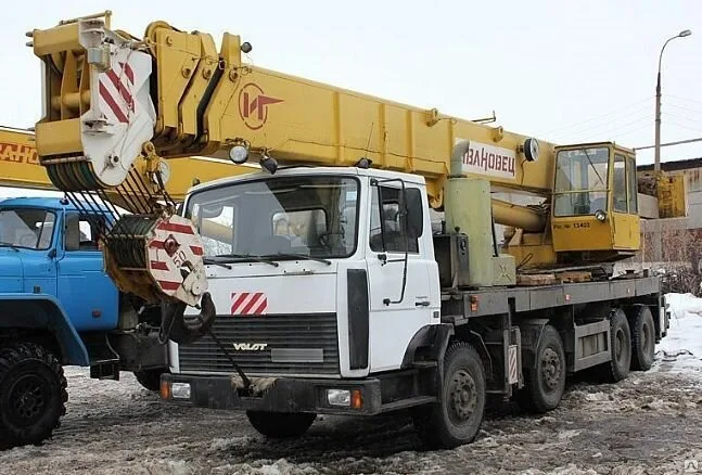 Автокран Ивановец КС-6476