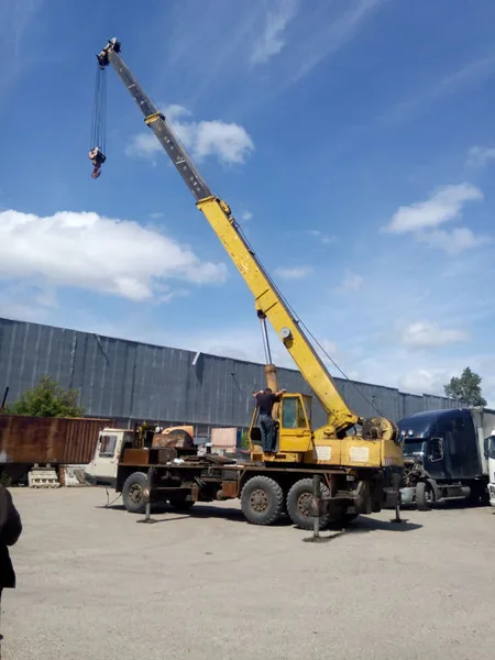 Автокран Днепр КС 5473